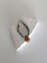 Load image into Gallery viewer, Quandong crystal bracelet (Green)